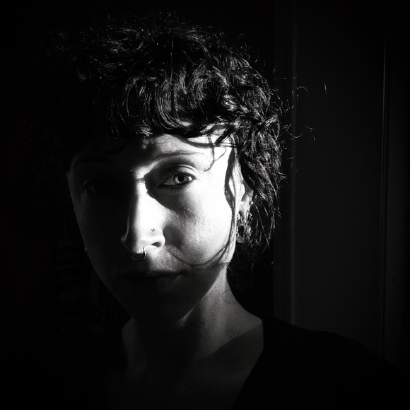 Meet your Posher, Samara - Picture 1 of 1